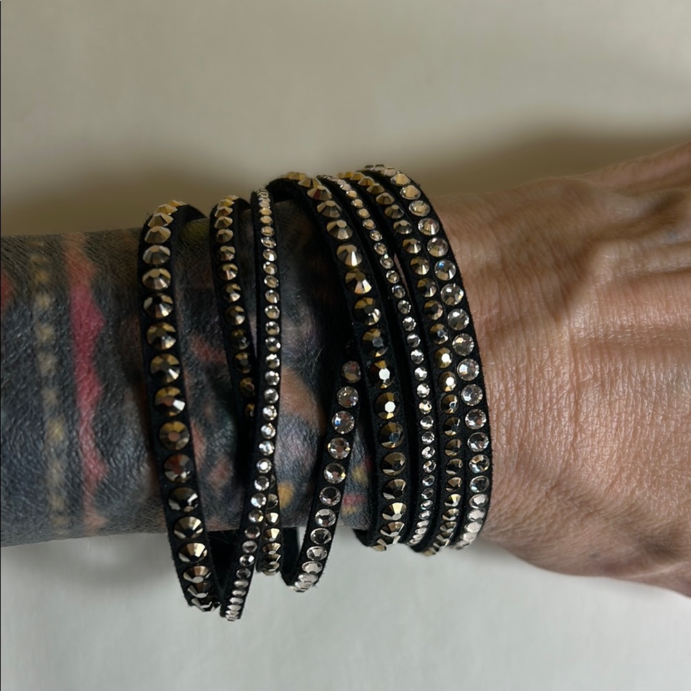 Black Rhinestone Wrap Bracelet - Picture 3 of 4